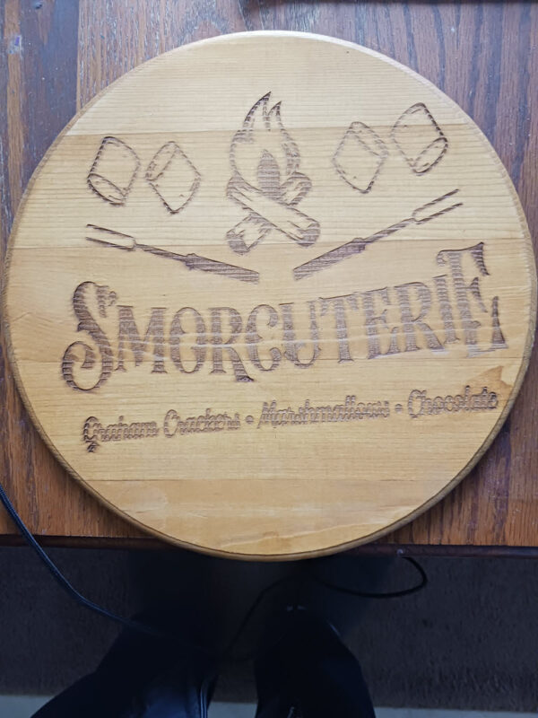 Smorcuterie Round cutting board